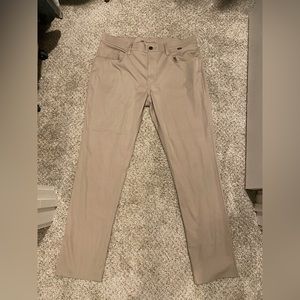 Travis Matthew size 36
